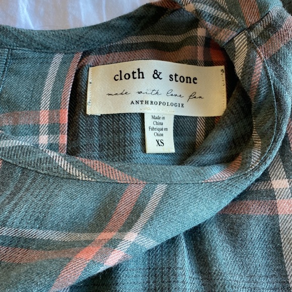 Cloth and Stone button back top - Picture 2 of 5